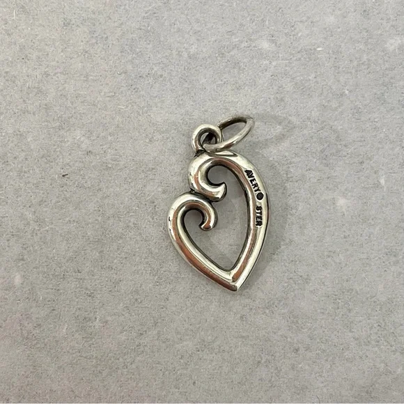 James Avery Mother’s Love Heart Charm - Picture 2 of 4
